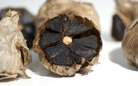 Mengenal Black Garlic: Manfaat Bawang Hitam untuk Jantung & Diabetes